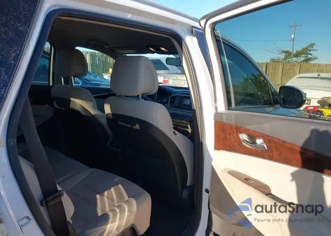 2016 Kia Sorento 3.3L Lx z USA, uszkodzony, nr VIN 5XYPGDA5XGG143845